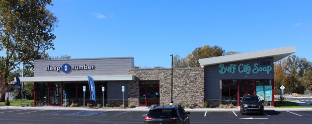 South Road Crossing Is An Inn-Turned-Shopping Center In Poughkeepsie